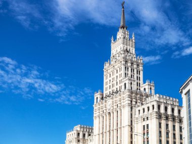 eski gökdelen Moscow city otellerini göster