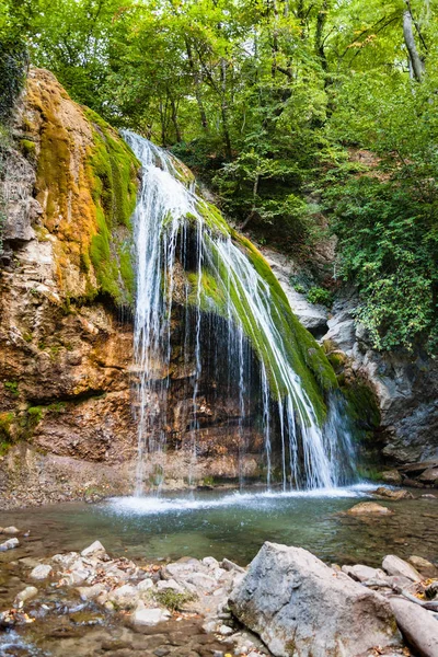 Djur-djur (curcur) Wasserfall auf dem Fluss ulu-uzen — Stockfoto