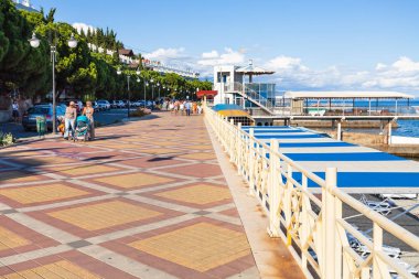 setin Aluşta City ziyaret edenler yürü