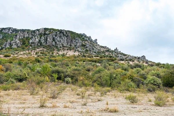 Demerdzhi meridionale (Demirci) Montagna nel Crimea — Foto Stock