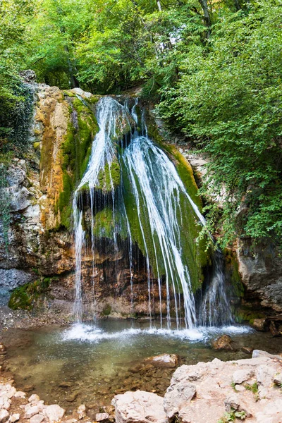 Blick auf djur-djur Wasserfall n Krimberge — Stockfoto