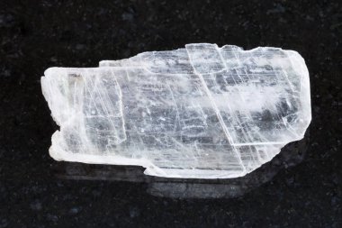 Alçı taş kara günü sert kristal