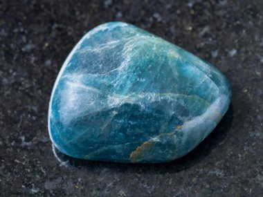 parlak yeşil mavi apatit gemstone kara günü