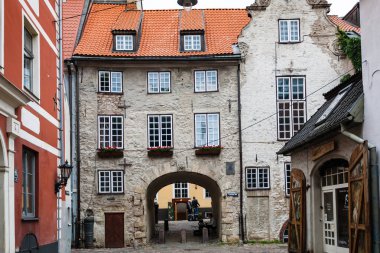 insanlar İsveçli Gate Riga Şehir civarındaki oteller