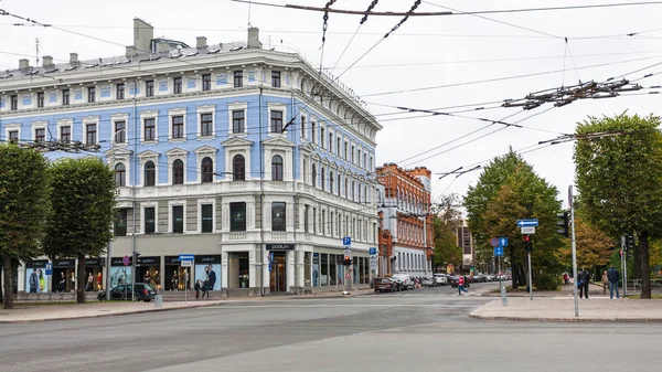 Cidade de Riga paisagem urbana em setembro — Fotografia de Stock