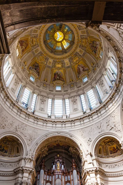 Decorated walls in Berlin cathedral (Berliner Dom) — Stock Photo, Image