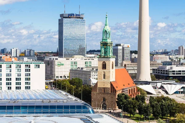 ベルリン大聖堂からアレクサンダー広場が付いている都市 — ストック写真