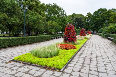 Riga'da Merkezi kentsel Esplanade Parkı