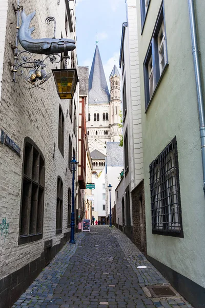 Auf dem Rothenberg street i centrum av Köln — Stockfoto