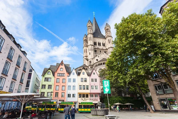 Eylül ayında Köln şehir meydanında Fischmarkt — Stok fotoğraf
