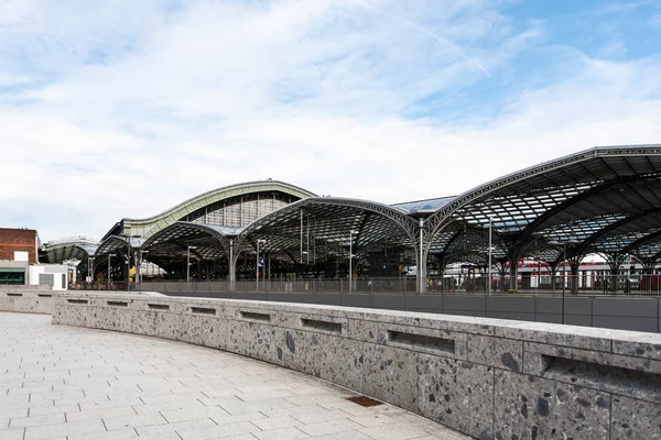 ケルンの主要鉄道駅のプラットフォーム — ストック写真