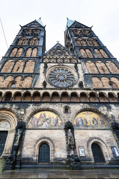 Vorderansicht des Doms von Bremen — Stockfoto