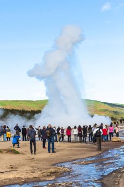 insanlar Haukadalur Strokkur Şofben fotoğraf