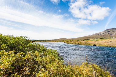 Eylül ayında İzlanda'daki Bruara Nehri'nin nehir yatağı