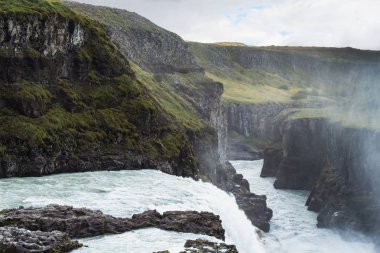 Gullfoss şelale sonbahar günü içinde görünümünü