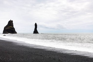 Reynisdrangar bazalt sütunları Reynisfjara Beach