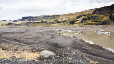 Yatak Solheimajokull buzul yolundaki hiking