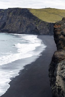 Kirkjufjara siyah görünümünü İzlanda'plaj