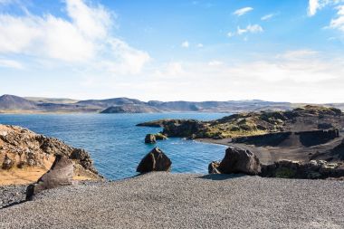 Reykjanes Yarımadası İzlanda'daki Kleifarvatn Gölü