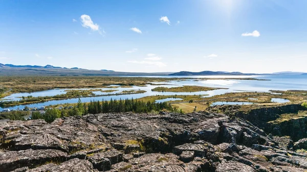 Thingvellir gölde Vadisi görünümünü yukarıda park