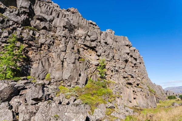 Kaya duvarları Thingvellir Park Almannagja hatası — Stok fotoğraf