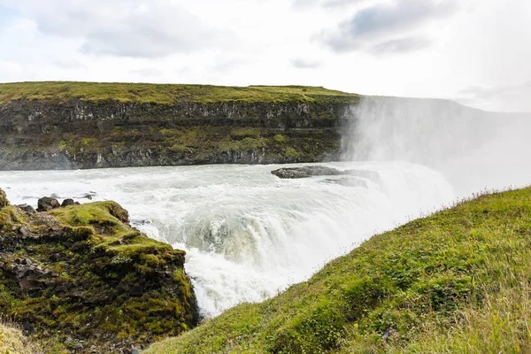Aguas arriba de la cascada Gullfoss en el cañón de Olfusa —  Fotos de Stock