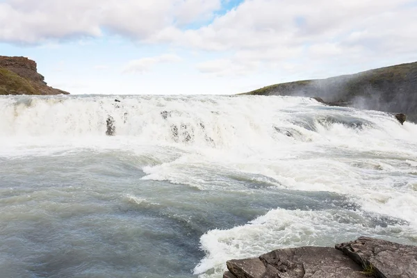 Gullfoss şelale Olfusa Kanyon içinde Rapids