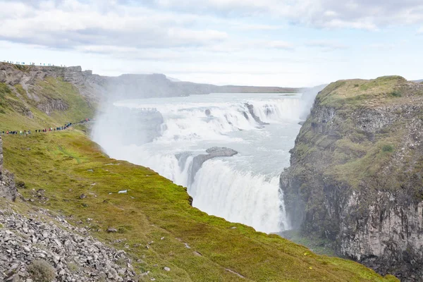 Panorama z vodopádu Gullfoss v kaňonu — Stock fotografie