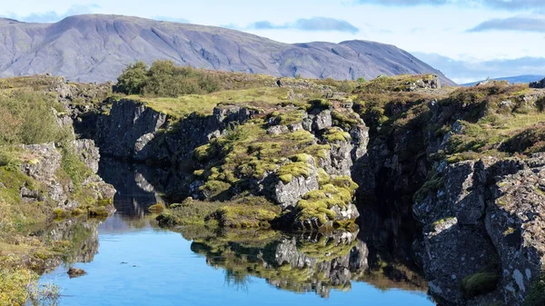 Utsikt över Silfra fel i dalen av Thingvellir — Stockfoto