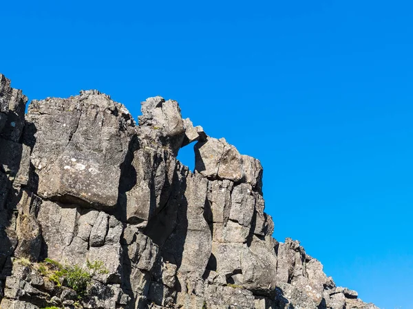 Viejas rocas de la Falla de Almannagja en Thingvellir — Foto de Stock