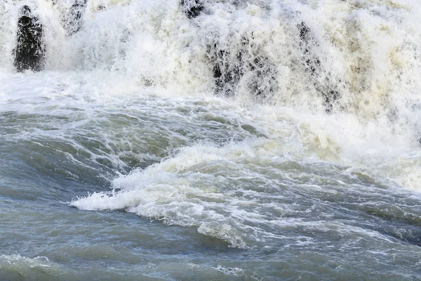 Arroyo de agua del río Olfusa en la cascada Gullfoss —  Fotos de Stock