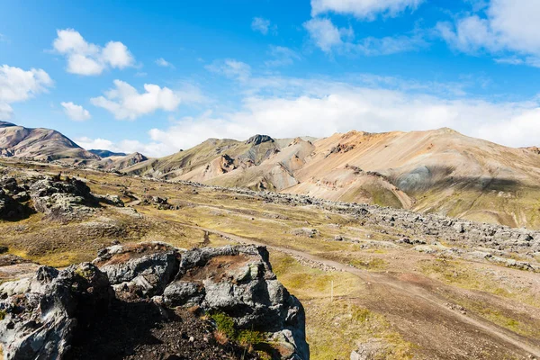 Berg-slutta runt Landmannalaugar på Island — Stockfoto