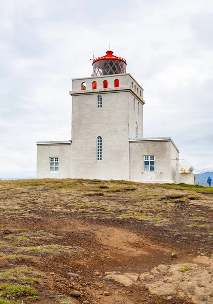 Vue du phare de Dyrholaeyjarvit en Islande — Photo