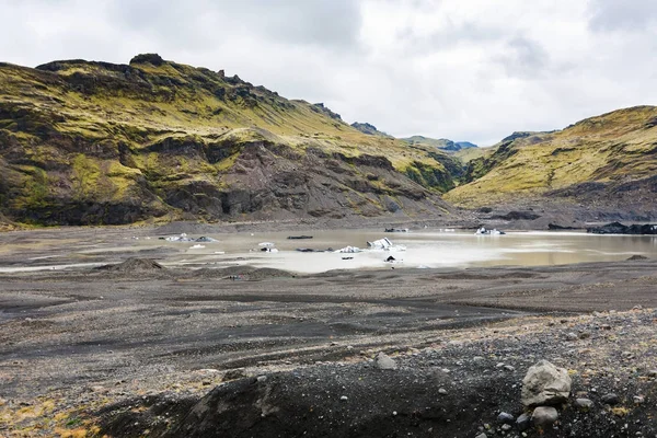 Solheimajokull buzul yatakta eriyen kar
