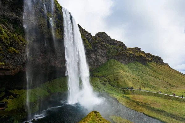 Vista de la cascada Seljalandsfoss en Islandia — Foto de Stock