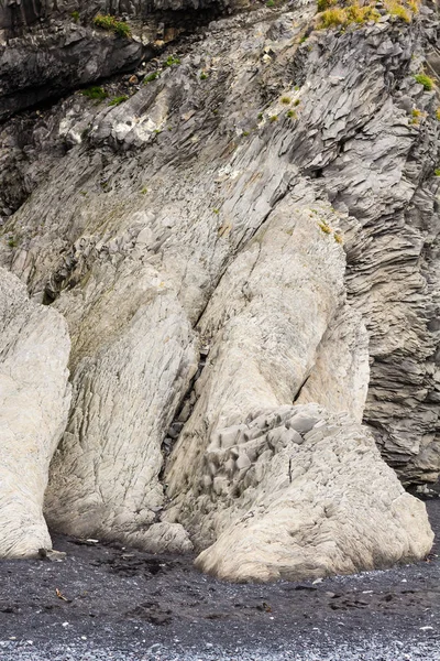 Pared de la cueva Halsanefshellir en el montaje Reynisfjall — Foto de Stock