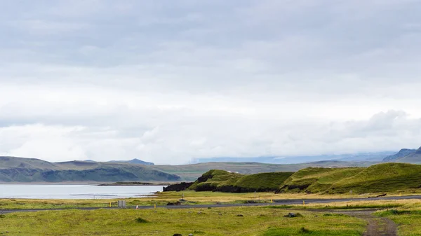 Δρόμος στην ατλαντική ακτή Νότια Ισλανδία — Φωτογραφία Αρχείου