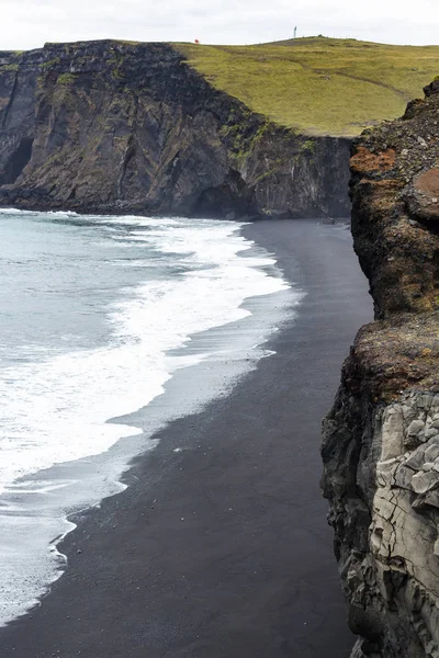 아이슬란드에 Kirkjufjara 해변의 보기 위 — 스톡 사진