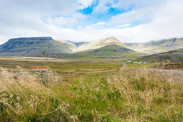 Ισλανδικά-αγροτική φυσικού κάλλους στην Ισλανδία τον Σεπτέμβριο — Φωτογραφία Αρχείου