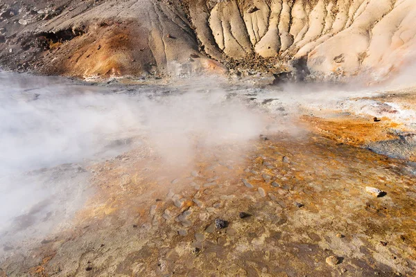 Thermal springs in Krysuvik area, Iceland — Stock Photo, Image