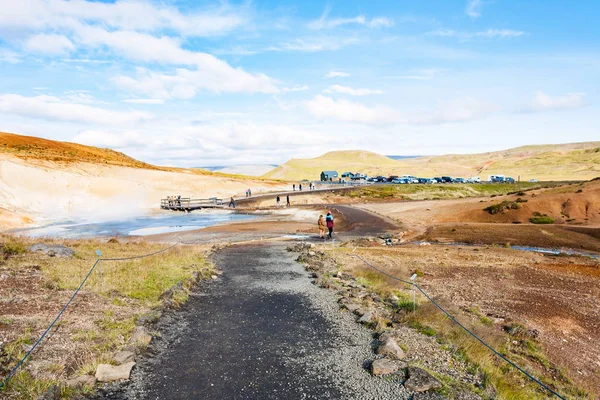 Pot krater Krysuvik alanında, İzlanda çamur yol — Stok fotoğraf