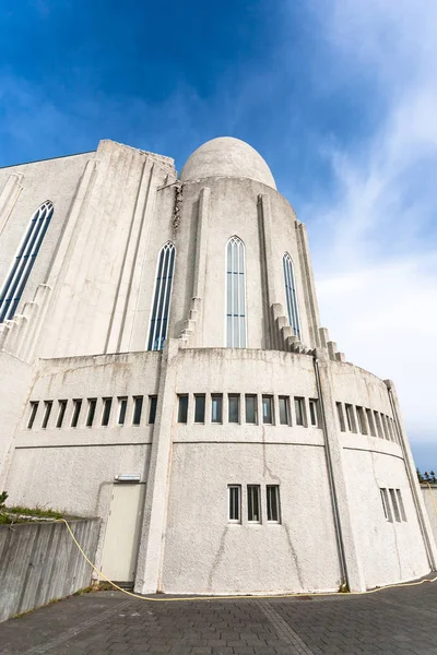 A Hallgrímskirkja-templom Reykjavik hátulnézet — Stock Fotó