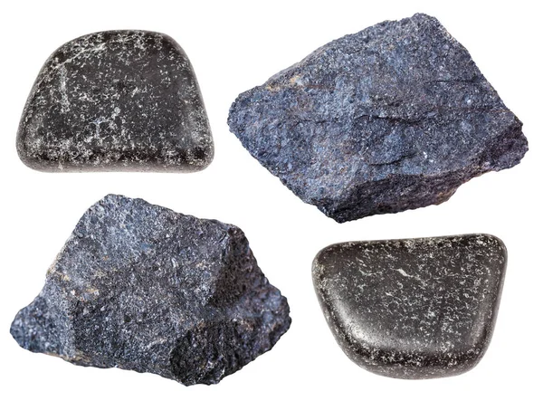 Różne kamienie Chromit (rudy chromu) na białym tle — Zdjęcie stockowe