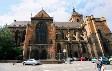 kentsel araba church Colmar yakınındaki meydanında otopark
