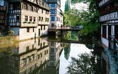 Strazburg hasta Nehri'nin köprü