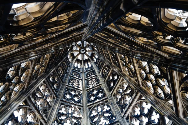 Indoor van torenspits van de Dom van Keulen — Stockfoto
