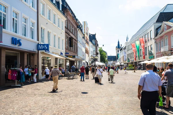 Simeonstrasse street and view of St Gangolf Church — Stock Photo, Image