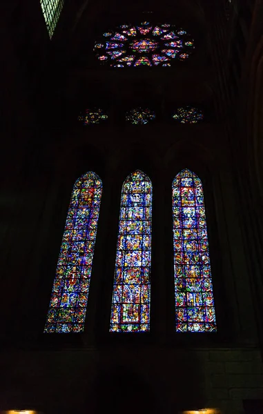 Ventanas en la Catedral de Reims (Notre-Dame de Reims ) — Foto de Stock