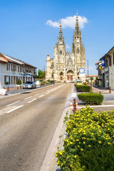 Basilica of Our Lady of the Thorn in L'Epine — Stock Photo, Image