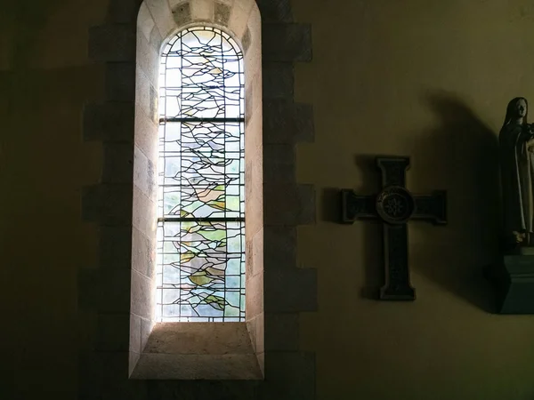 古代のカロリング朝礼拝堂の教会の内部 — ストック写真